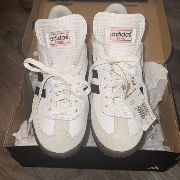 Adidas Samba Classic. New with tags in box. - Picture 1 of 3